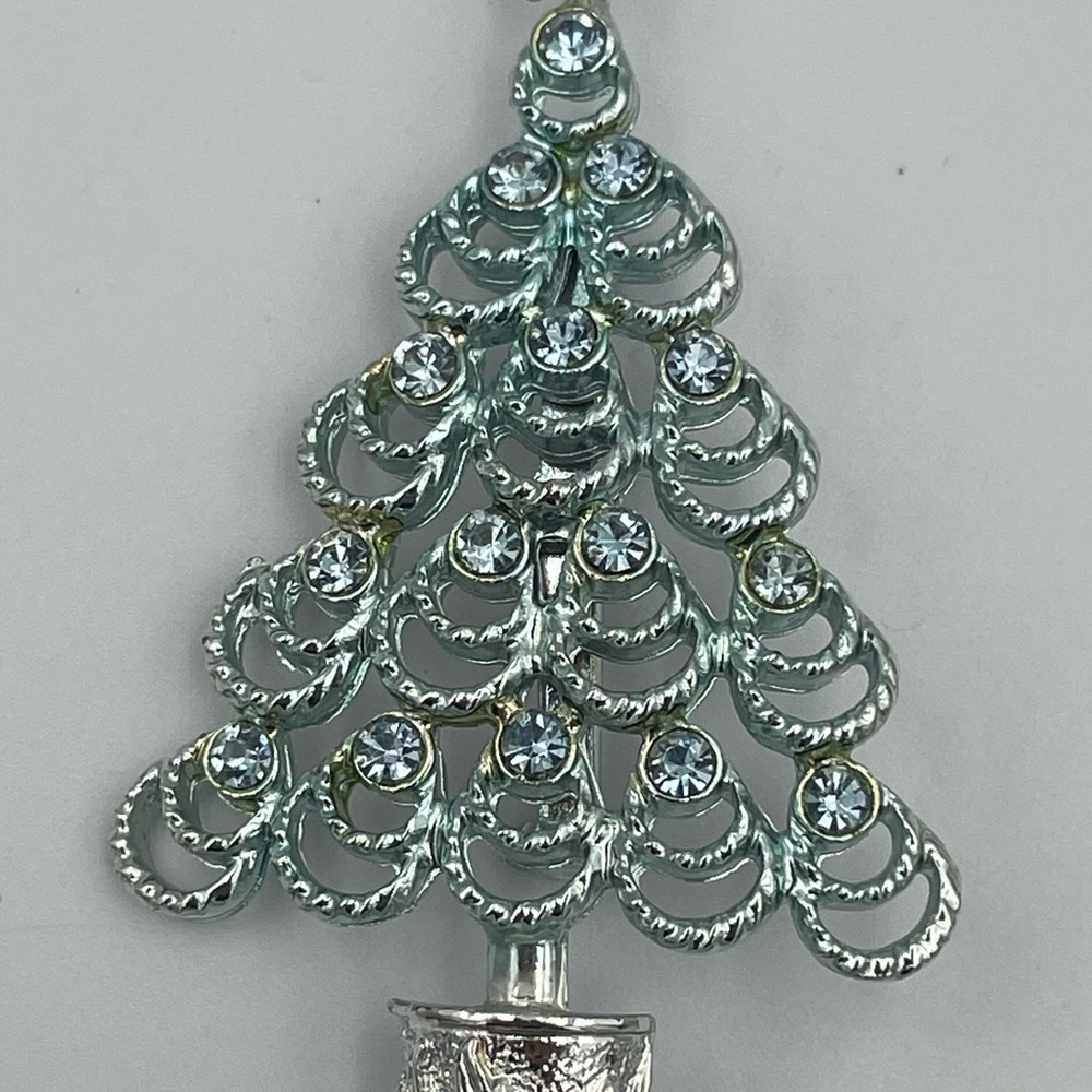 BEATRIX JEWELS Silver Tone & Rhinestones Christmas Tree Brooch Signed BJ